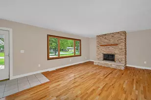 24253 S Edwin Dr, Channahon, IL 60410 - Photo 5
