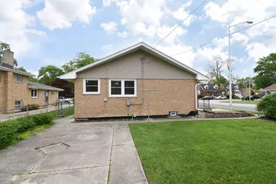 9246 S 54th Avenue, Oak Lawn, IL 60453 - Photo 15