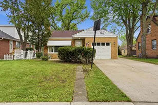 306 W Lonnquist Blvd, Mount Prospect, IL 60056 - Photo 3