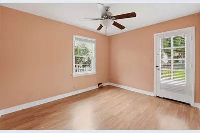 306 W Lonnquist Boulevard, Mount Prospect, IL 60056 - Photo 17