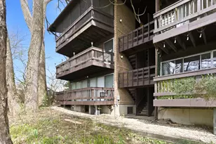 5511 E Lake Dr, Lisle, IL 60532 - Photo 1