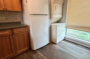 5915 Meadow Dr, Lisle, IL 60532 - Photo 7