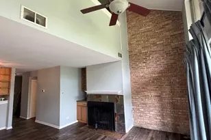 5915 Meadow Dr, Lisle, IL 60532 - Photo 3