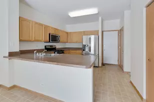840 Amelia Ct, Grayslake, IL 60030 - Photo 9