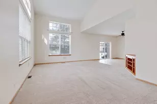 840 Amelia Ct, Grayslake, IL 60030 - Photo 5
