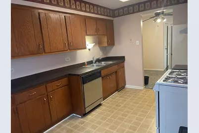 4945 Regal Court #213, Crestwood, IL 60418 - Photo 5