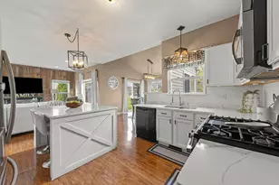 2653 Indian Cliffs Ln, Montgomery, IL 60538 - Photo 9