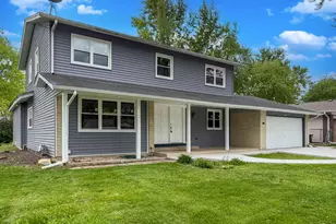99 Essex Rd, Elk Grove Village, IL 60007 - Photo 35
