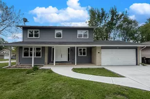 99 Essex Rd, Elk Grove Village, IL 60007 - Photo 1