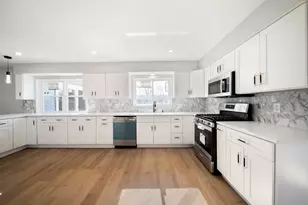 99 Essex Rd, Elk Grove Village, IL 60007 - Photo 17