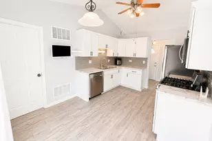 828 Huron Ct, Carol Stream, IL 60188 - Photo 7