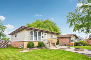 4428 Lisa Ln, Oak Forest, IL 60452 - Photo 1