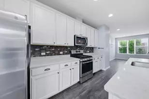 4158 Irving Rd, Aurora, IL 60504 - Photo 5