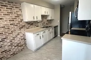 111 S Baybrook Dr, Palatine, IL 60074 - Photo 7