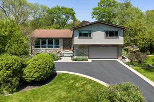 370 Charal Ln, Highland Park, IL 60035 - Photo 1