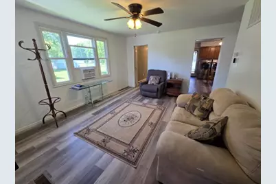 208 Burkett Street, Benton, IL 62812 - Photo 15