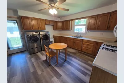 208 Burkett Street, Benton, IL 62812 - Photo 3
