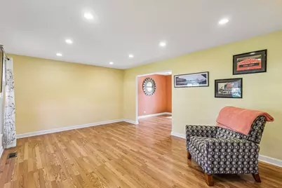 965 S Chippendale Drive, Bartlett, IL 60103 - Photo 9