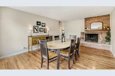 15 N Gibbons Avenue, Arlington Heights, IL 60004 - Photo 11