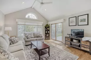 15 N Gibbons Ave, Arlington Heights, IL 60004 - Photo 9