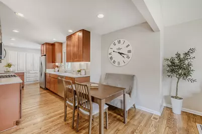 15 N Gibbons Avenue, Arlington Heights, IL 60004 - Photo 7