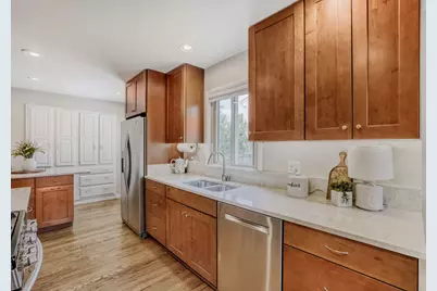 15 N Gibbons Avenue, Arlington Heights, IL 60004 - Photo 5