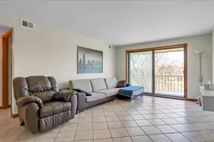 10985 S 84th Ave, Palos Hills, IL 60465 - Photo 3