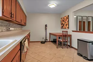 10985 S 84th Ave, Palos Hills, IL 60465 - Photo 11