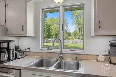 34W246 Giese Road, Batavia, IL 60510 - Photo 11