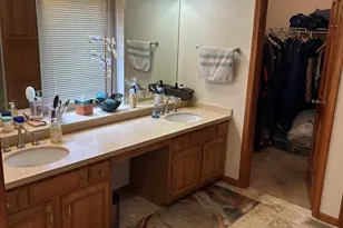 690 Waterford Dr, Des Plaines, IL 60016 - Photo 35