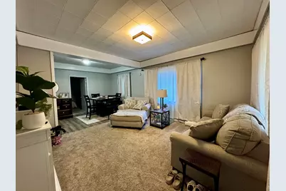 1008 S Commercial Street, Benton, IL 62812 - Photo 9
