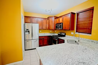 470 Grosvenor Lane #470, Aurora, IL 60504 - Photo 5