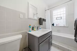 5210 S Ingleside Ave, Chicago, IL 60615 - Photo 13