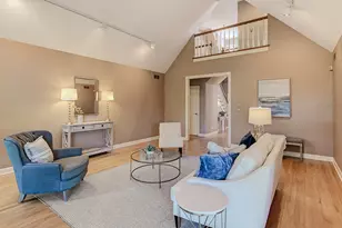 28 Lake Ridge Club Dr, Burr Ridge, IL 60527 - Photo 9