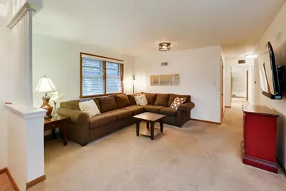 8332 N Oketo Avenue, Niles, IL 60714 - Photo 3