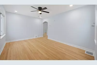18037 Ridgewood Avenue, Lansing, IL 60438 - Photo 5