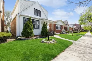 10429 S Indiana Ave, Chicago, IL 60628 - Photo 1
