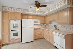 515 Lance Dr, Des Plaines, IL 60016 - Photo 11
