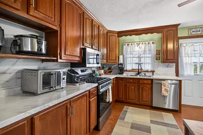 1704 9th Street NW, Clinton, IA 52732 - Photo 9