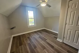 11944 S Calumet Ave, Chicago, IL 60628 - Photo 9