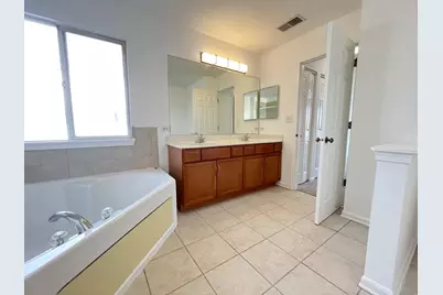 337 W Caldwell Drive, Round Lake, IL 60073 - Photo 23