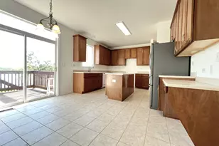 337 W Caldwell Dr, Round Lake, IL 60073 - Photo 5