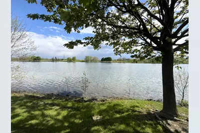 337 W Caldwell Drive, Round Lake, IL 60073 - Photo 39