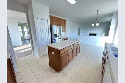 337 W Caldwell Drive, Round Lake, IL 60073 - Photo 7