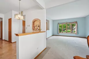10814 Pamela Ln, Orland Park, IL 60467 - Photo 7