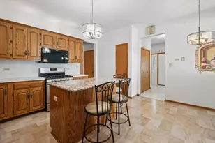 10814 Pamela Ln, Orland Park, IL 60467 - Photo 9
