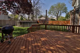 554 Briarwood Dr, Wheeling, IL 60090 - Photo 51