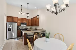 1213 W Lake Dr, Cary, IL 60013 - Photo 7