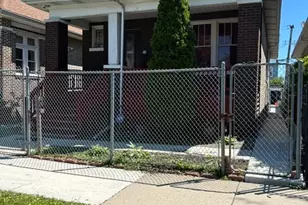 6325 S Francisco Ave, Chicago, IL 60629 - Photo 5