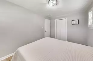 321 N Fairview Ave, Mount Prospect, IL 60056 - Photo 15
